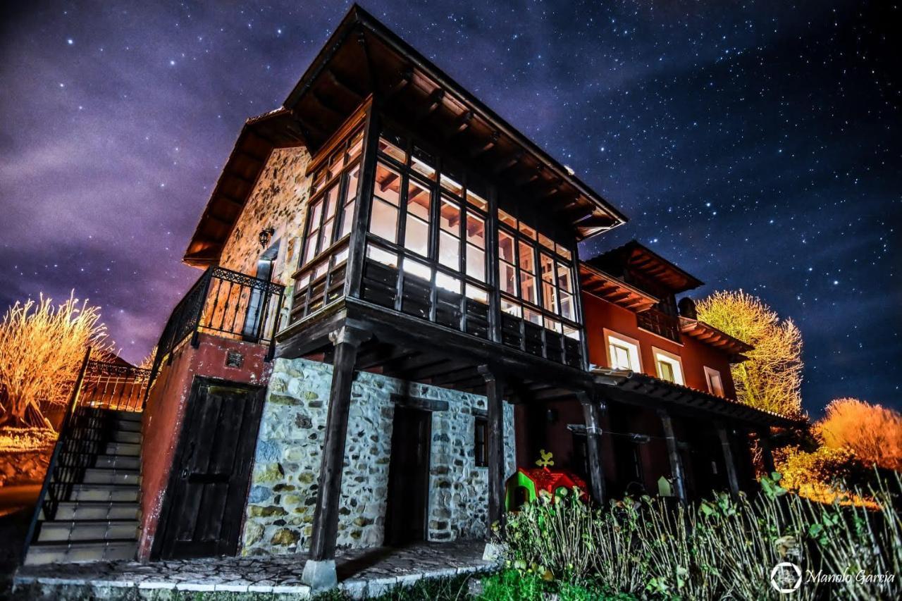 El Interior De Gaia Guest House Arriondas Ngoại thất bức ảnh